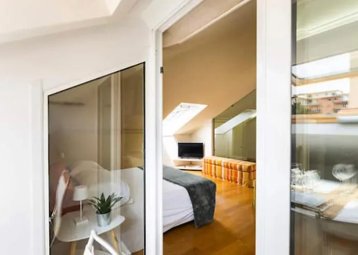 Apartament Fuga Romantica - Mansarda Chic Con Box Privato & Mare A 150M *