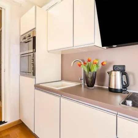 La Mansarda Al Mare Centro Storico Di Con Garage Loano