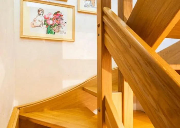 Fuga Romantica - Mansarda Chic Con Box Privato & Mare A 150M